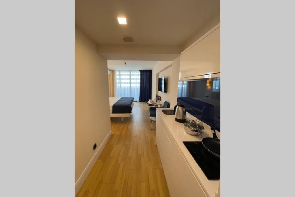 1-Bedroom Studio Apartment In Orbi City - Side Seaview Batumi Eksteriør bilde