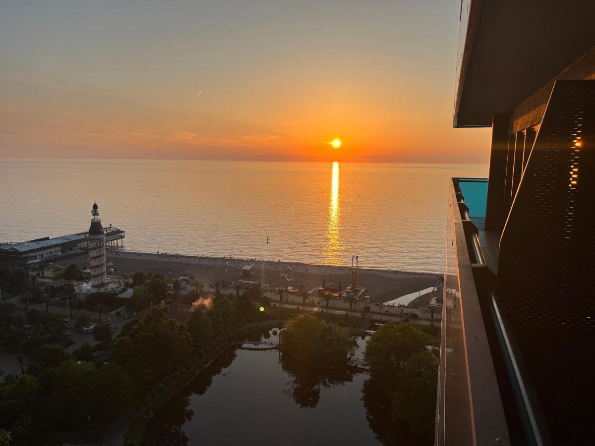 1-Bedroom Studio Apartment In Orbi City - Side Seaview Batumi Eksteriør bilde